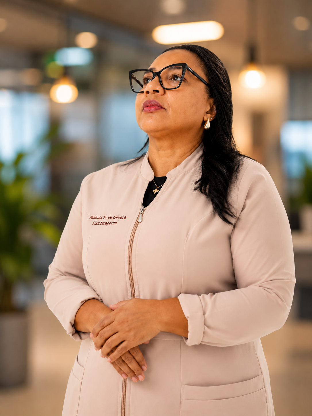 Noêmia de Oliveira em atendimento